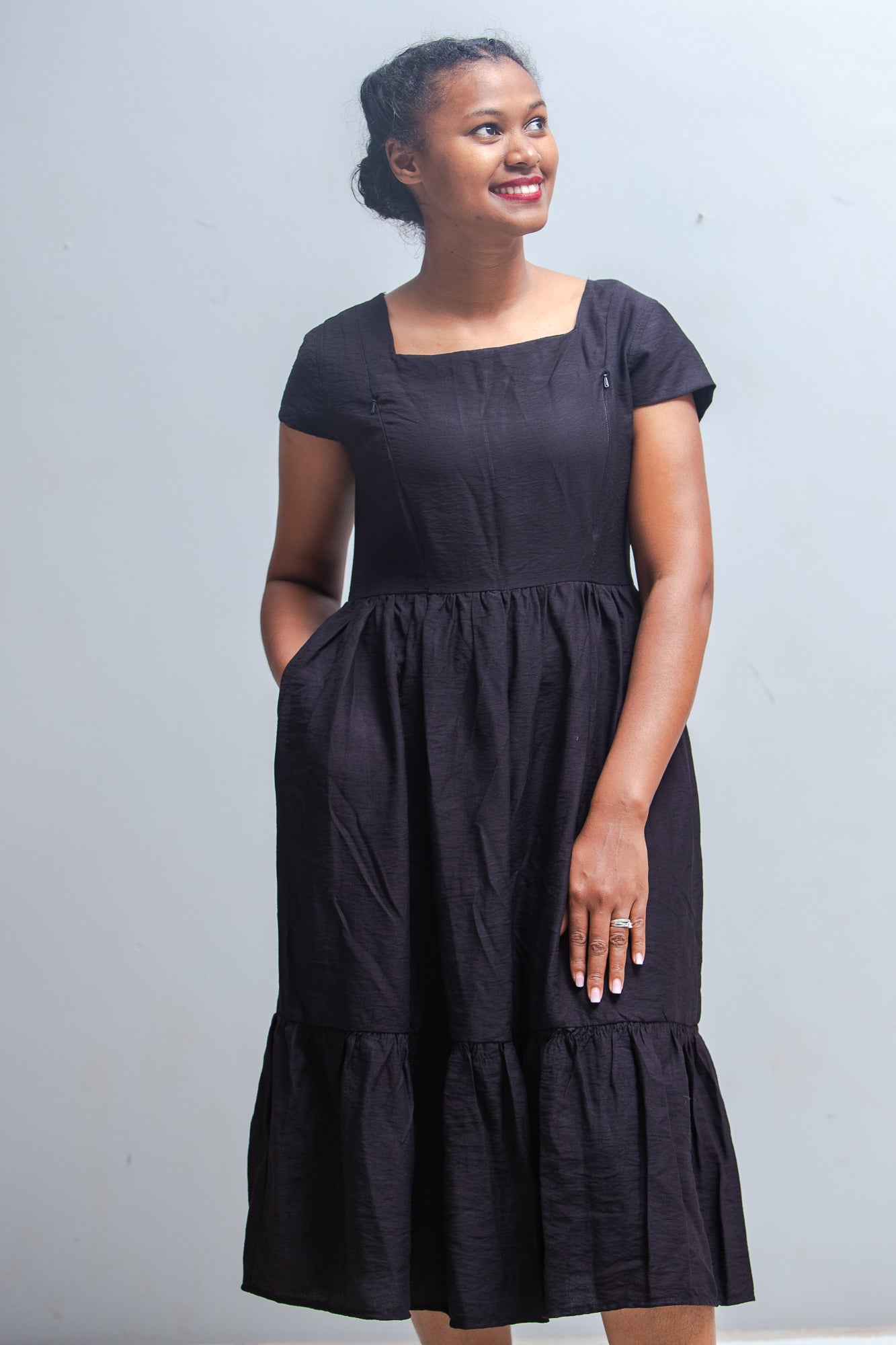 Heza Nursing Crepe Dress In Black